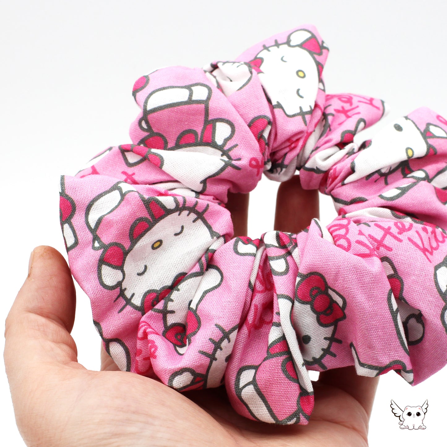 A SCRUNCHIE CUTIES x HELLO KITTY